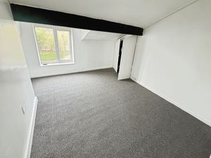 Bedroom- click for photo gallery